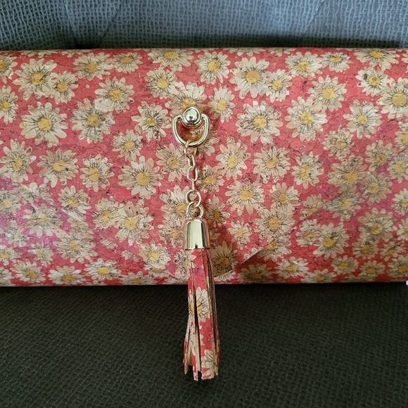 ✨️HP✨️ Alessia Daisy🌼 Cork Fabric Clutch/Shoulder Bag - NWT - Picture 16 of 16